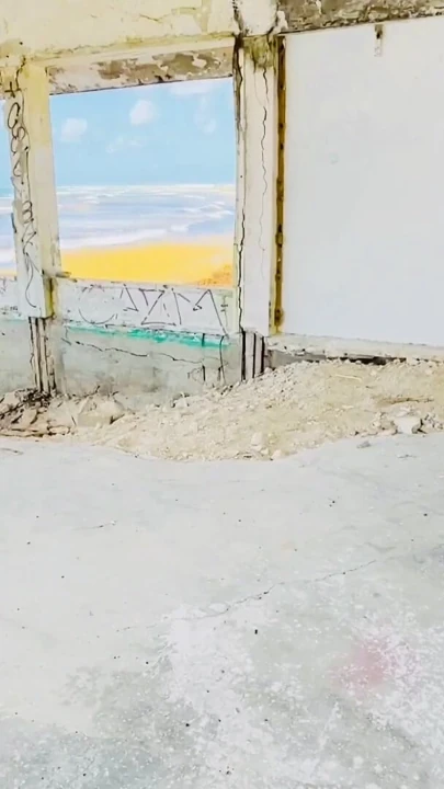 Araba yolculuğunu oral seksle ödüyor, otostopçu seks, arabada oral seks, plaj kenarında seks, plajda genç oral seks | Bölüm 1