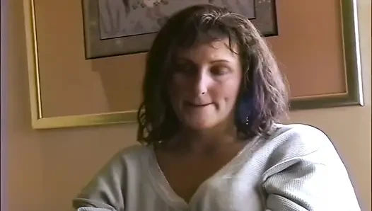 90'ların utangaç kızı edepsiz tıknaz bir amatöre dönüşüyor