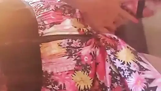 Oyuncak milf kedi kızdırmak