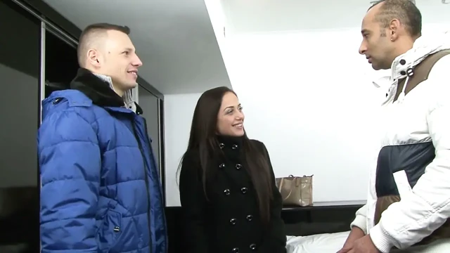 Lütfen karımı siyah büyük yarağınla sik...