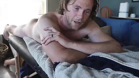 Massage Bed Glory Hole Blowjob & Facial