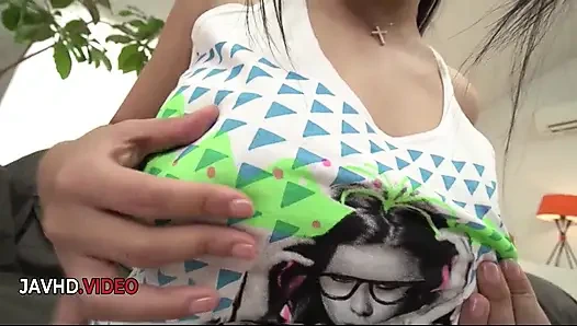 Baştan çıkarıcı jav yıldızı saki sudou bol göğüsleri ve ateşli becerileriyle seni baştan çıkarıyor