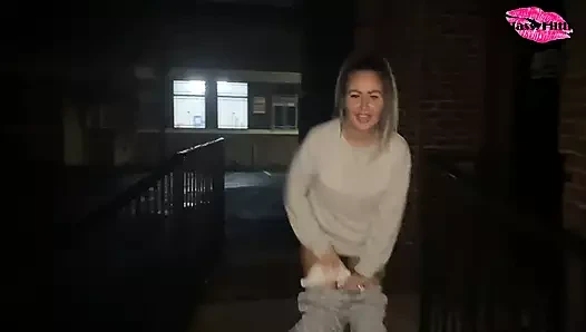 iş yerimde kamu içinde pissing