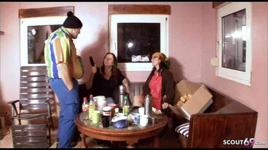 Alman çiftçi tv şovu sikişi - çirkin olgun şişman adam