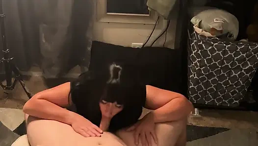 Onu becermek için gitmeden önce lanet üvey kızının annesi