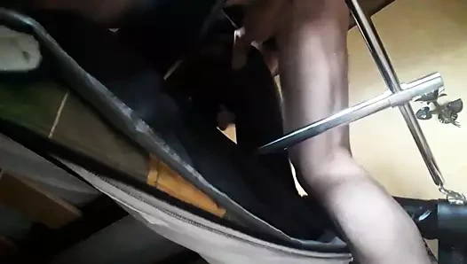 Laura xxx amatör model 2021, bağlı için bir makine ve becerdin