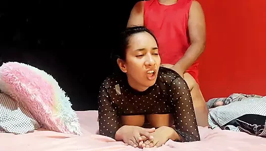 Üvey baba, annemi unutman gerekiyorsa sik beni, ama bir kez