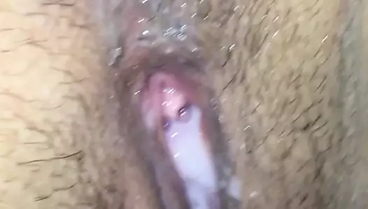 Creampie sur ma salope vide couille