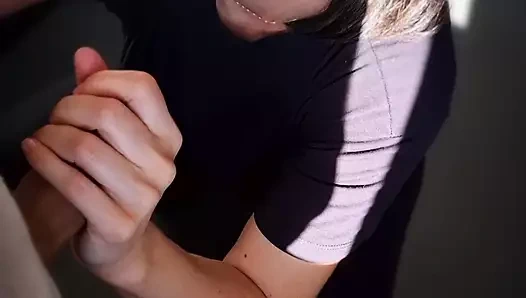 Uber gelmeden önce iş arkadaşına hızlı oral seks.