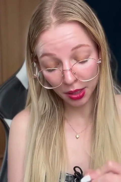 Asmr kadın egemenliği terapisti randevusu