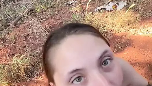 Açık havada ıslak sakso - neredeyse yakalanıyor