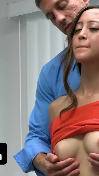 "terapisi - ateşli büyük memeli doktor Penny Berber utangaç oğlanı otoriter üvey kız kardeşini domine etmeye teşvik ediyor"