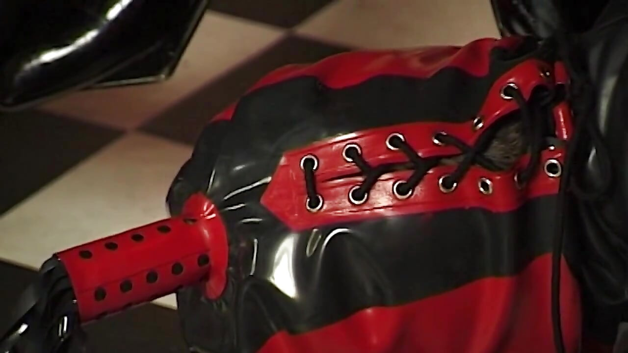 Baştan çıkarıcı orta yaşlı seksi sarışınlar ve esmerler sapık bdsm oyunu