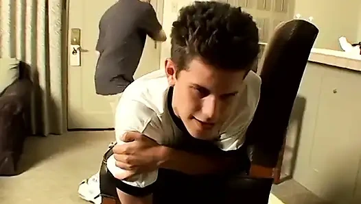 Raven kırmızı ham sahip oluyor