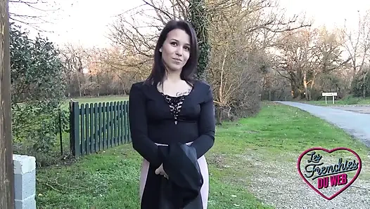 Melia, etin zevklerini keşfeden yaramaz bir kız