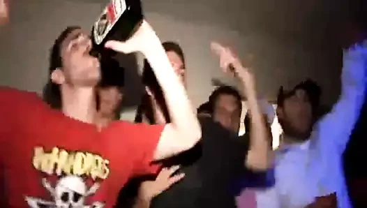 Kedi yaladı kolej genç berbat horoz