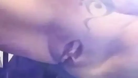 Böcekler eğleniyor