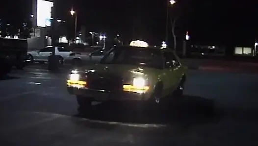 Wilde Taxifahrt: Ekstase'de sarışın schönheit