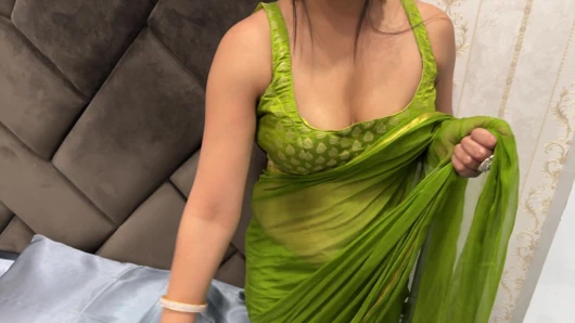 I was getting ready to go to the wedding, when suddenly Jeth ji came. My husband was not at home at the time. Then Jeth ji did everything with me, and I