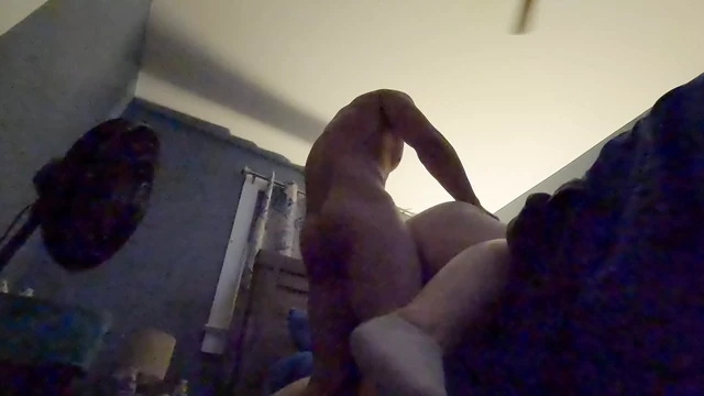 Экстремальная толстушка сучка Tinder хотела анального секса, поэтому я положила его в ее задницу, а затем засунула его в ее рот