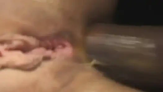 Koca ateşli karısını paylaşıyor