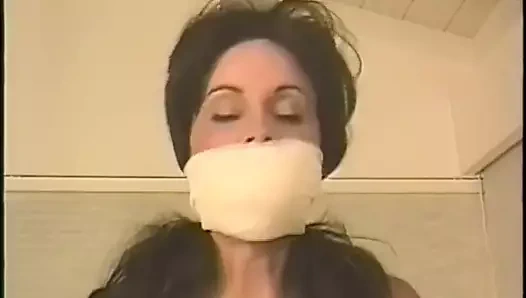 İnce, sevimli, sessiz