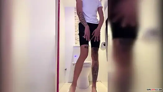 Slim Hector ile delik oyunu