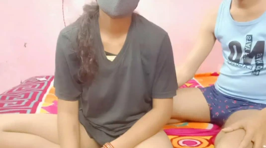 Üniversiteli kız arkadaşımı köpek stiliyle becerdim! Hint Desi Seks, xhamstar Viral Video.