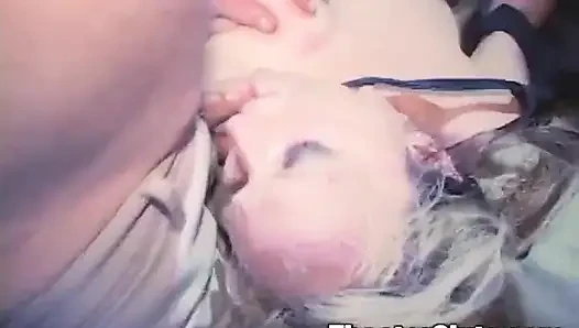 Vahşi sperm yüze boşalma fahişesi zoe döllenmiş tiyatro grup seks gotik kaltak!