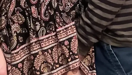 Üvey erkek kardeşin cinsel fantezisi - amını parmaklıyor