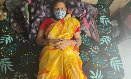 Pooja yenge 1 ay sonra kocasıyla seks yapıyor.