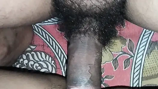 Hintli kadın erkek arkadaşı tarafından sikiliyor