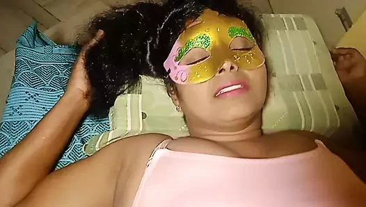 Ghost Sex.... Hintli seksi teyze hayaletle seks yapıyor