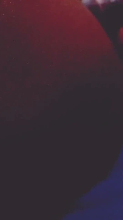 Yeni komşu taşınma işinde yardım istiyor ve yan dairede hava ısınıyor | Bölüm 1