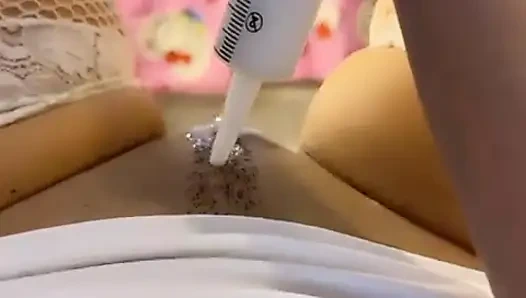 Seksi hemşire amcık oyunuyla oynuyor