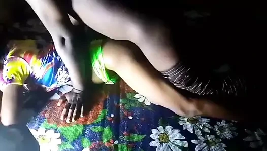 Hindistan seyahatim benim için bir tatmin oldu, bir Hintli hintli beni bir otelde karşıladı