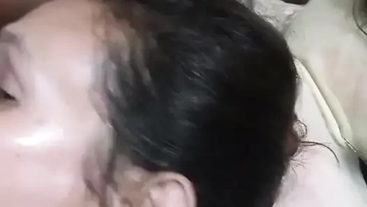 69 pozisyonunda oynamış ve kamera karşısında sikişmiş.
