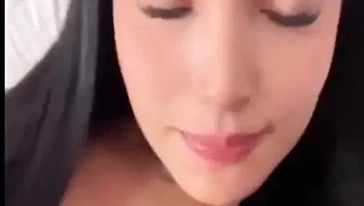 Azgın trans latin kendini tatmin ediyor