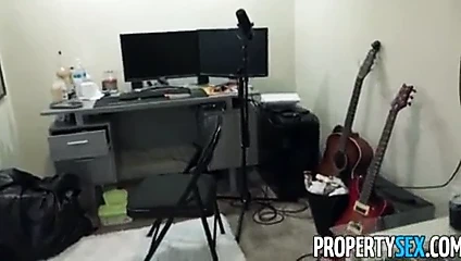 Büyük beyaz dick alarak tatminsiz nri ev kadını. tam boynuzlamak