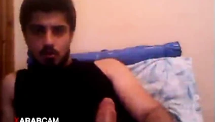 Iraklı adam canavar horoz ile oynuyor - Arap gay