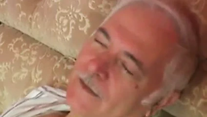 Büyük çift sikme içinde oda