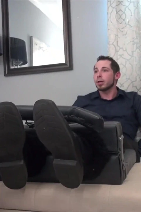 Geç saate kadar çalışıyor