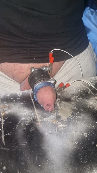 Foreskin strechter, Sıcak mum, Top sıkıştırma ve tens | Bölüm 3