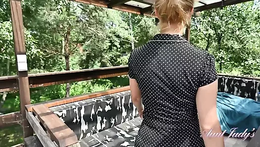 Auntjudys - büyük memeli orta yaşlı seksi kadın wanilianna ile açık havada eğlence