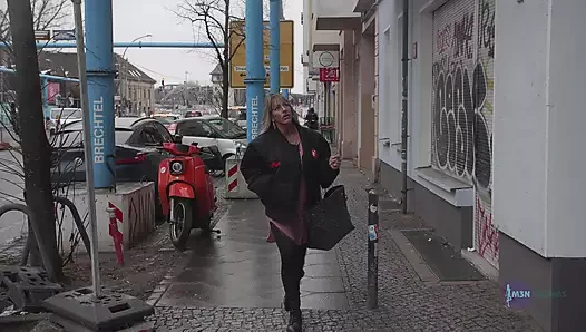 Alışveriş yaparken seks kızışması