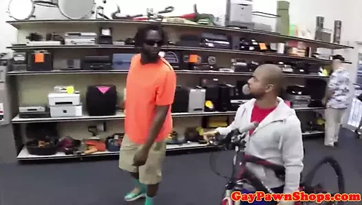 Siyah rehinci düz üçlü becerdin için nakit