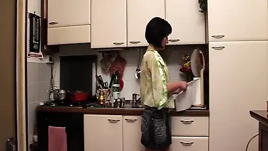 Horny MILF Dripping Cum After Intense Pounding Session
