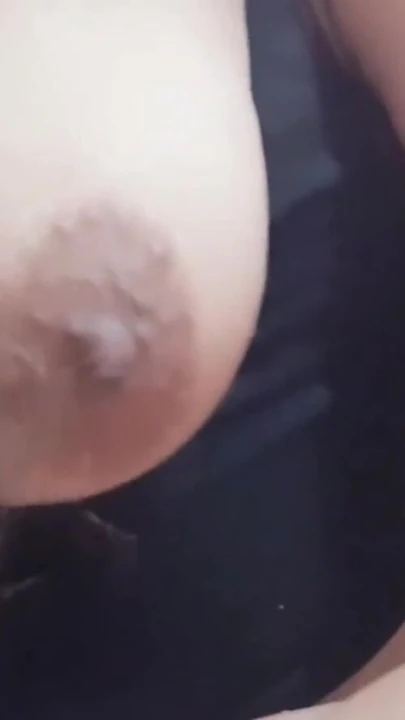 Hile busty üvey anne üvey oğlunun büyük horoz sürmek | Klip 1