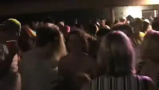 Amcık sikiliyor genç ateşli kız sikiliyor