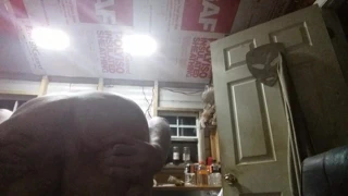 Seksi göt deliğimi sallıyorum